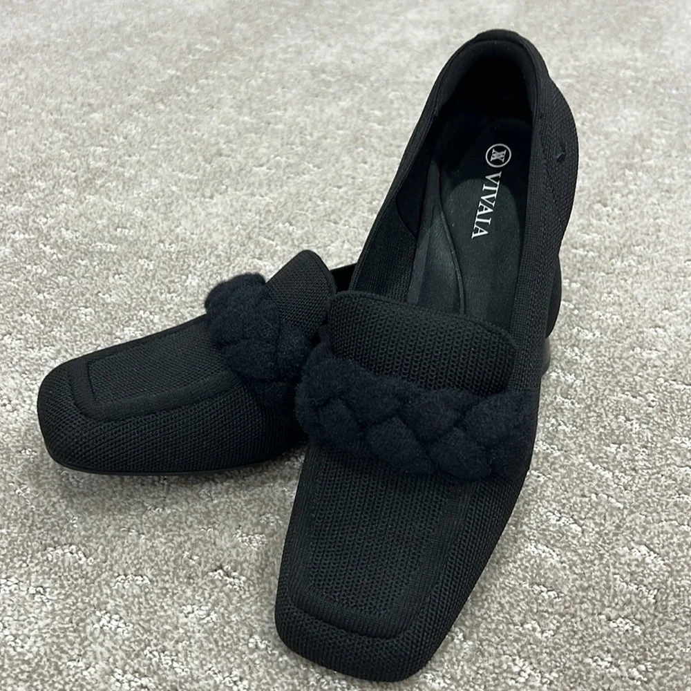 Vivaia square toe block heel loafer - pristine.  Size 9 - Picture 12 of 12